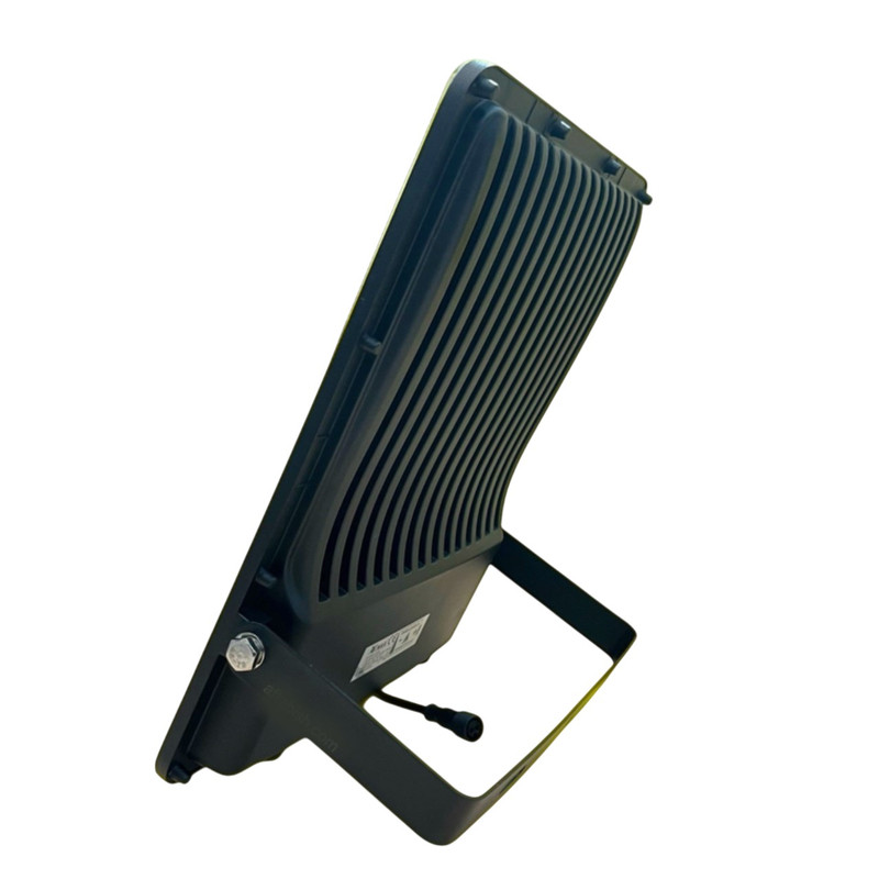 پروژکتورخورشیدی وی مکس مدل IR-V78400 ظرفیت 400 وات پروژکتورخورشیدی وی مکس مدل IR-V78400 ظرفیت 400 وات