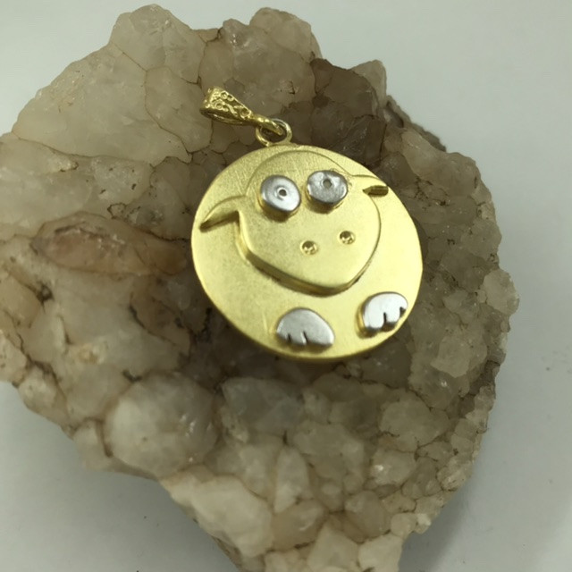 آویز گردنبند نقره مدل گوسفند زبل كد A1009 آویز گردنبند نقره مدل گوسفند زبل كد A1009