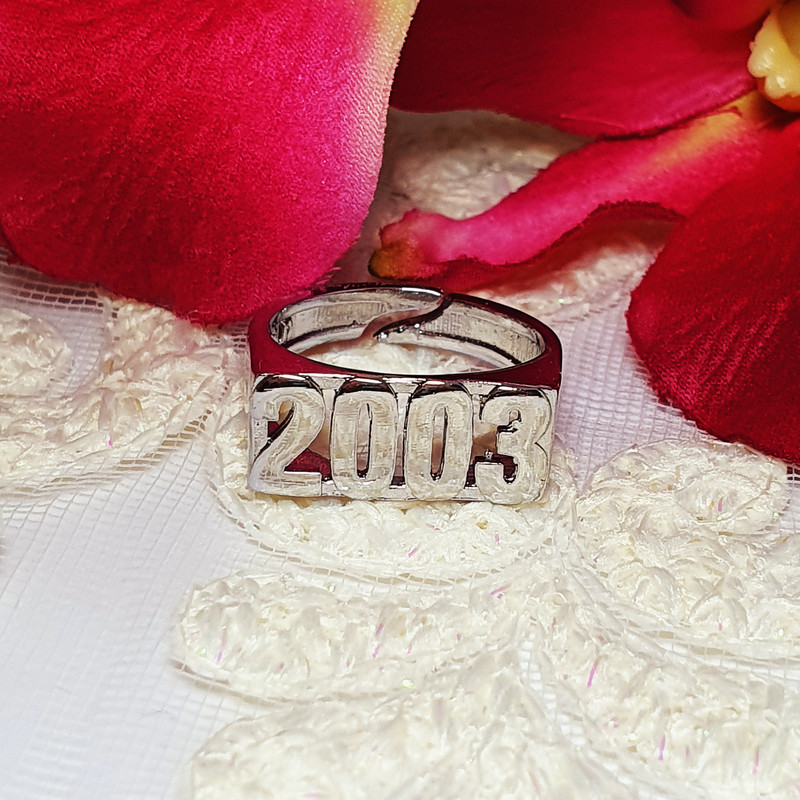 انگشتر دخترانه مدل 2003 رنگ نقره ای انگشتر دخترانه مدل 2003 رنگ نقره ای