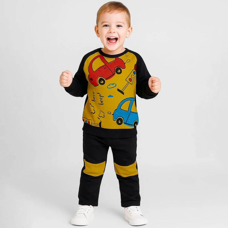 عکس شماره 4 : ست سویشرت و شلوار پسرانه مدل رگلان ماشین