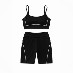 ست نیم‌تنه و شلوارک ورزشی زنانه مدل NM-GS-02