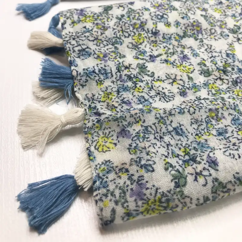 شال زنانه مدل گل دار