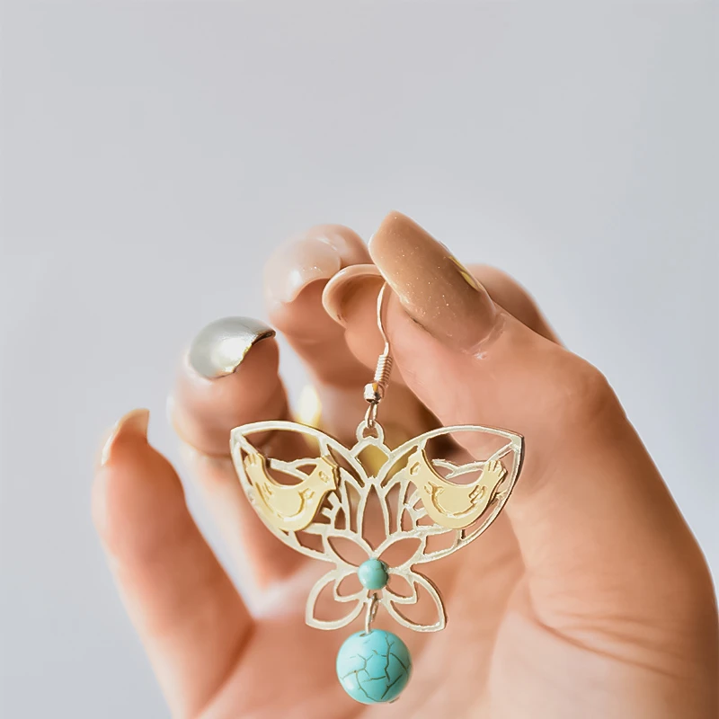 عکس شماره 4 : نیم ست زنانه صنایع دست ساز باربد طرح مرغ آمین مدل پروانه