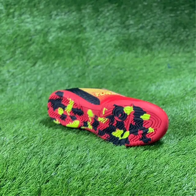 کفش فوتسال مردانه مدل سالنی tr2025