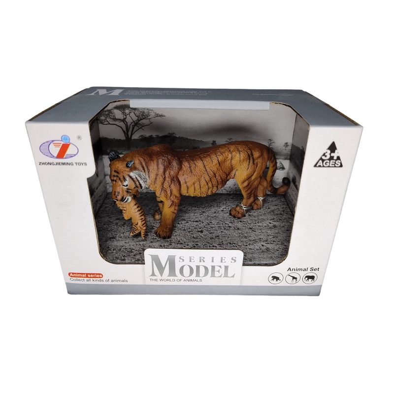 فیگور مدل ببر طرح حمل توله ببر