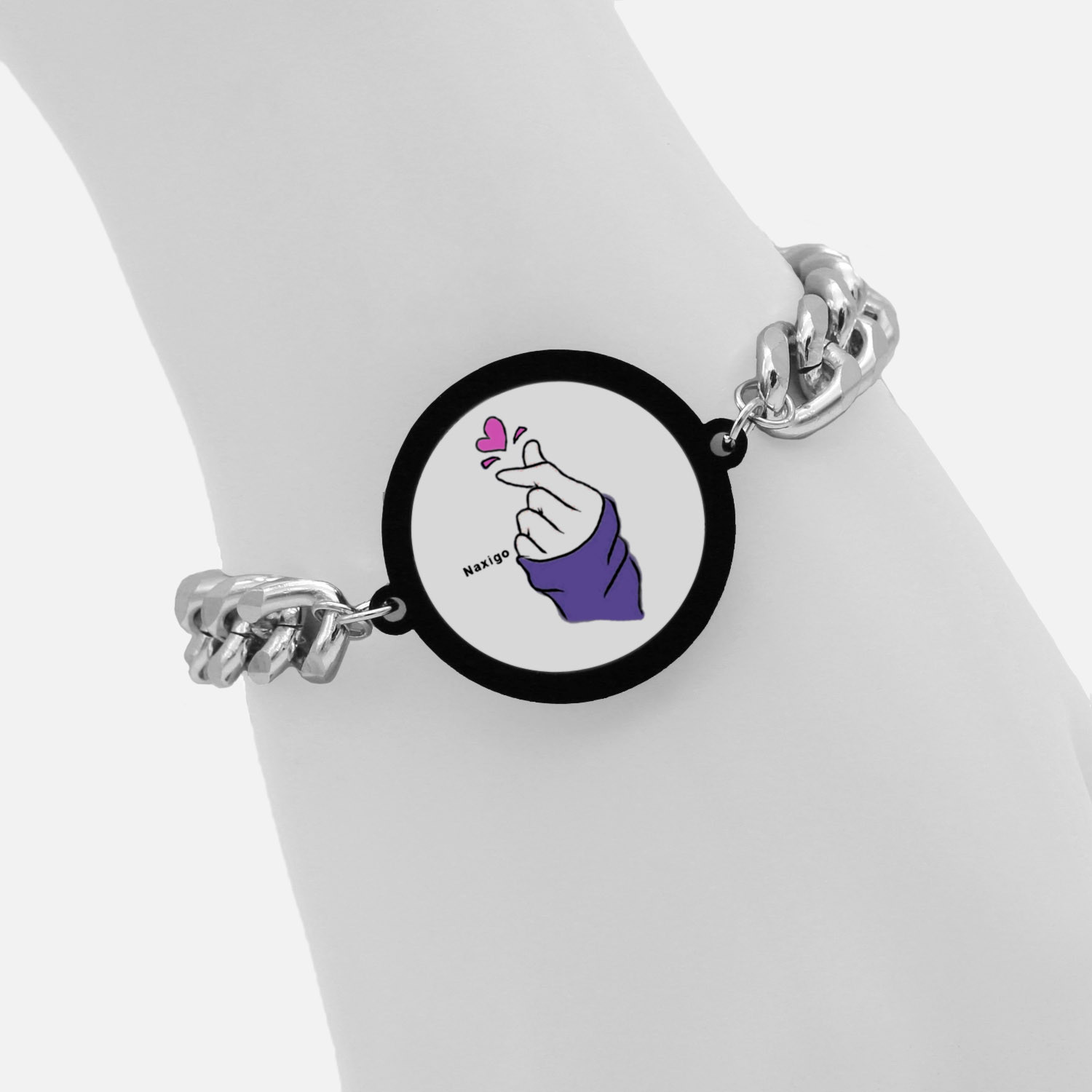 دستبند ناکسیگو مدل دست و قلب کد BZ7540