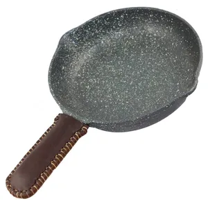 تابه سفری کاراکو مدل Leather band