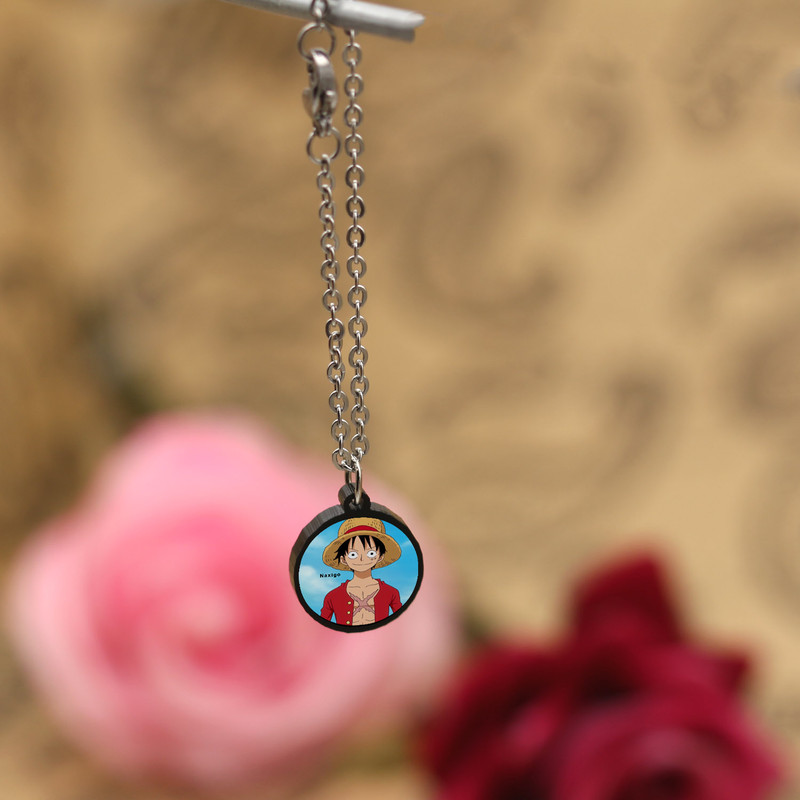 آویز ساعت زنانه ناکسیگو مدل شب تاب طرح One Piece کد AW9059 آویز ساعت زنانه ناکسیگو مدل شب تاب طرح One Piece کد AW9059