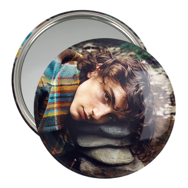 آینه جیبی خندالو مدل تیموتی شالامی Timothée Chalamet کد 19290 آینه جیبی خندالو مدل تیموتی شالامی Timothée Chalamet کد 19290