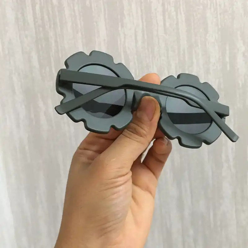 عینک آفتابی بچگانه مدل گل کد  F _ F 100