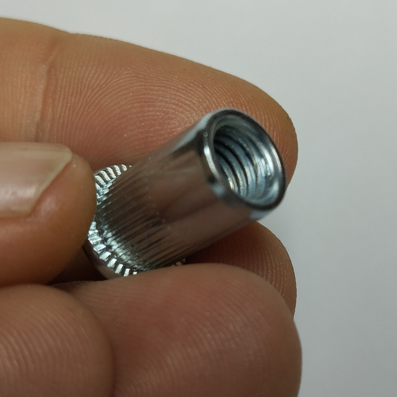 مهره پرچ مدل HI5-M8 بسته 100 عددی