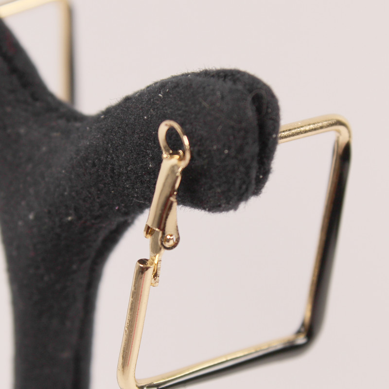 گوشواره زنانه مدل حلقه ای مربع کد 02