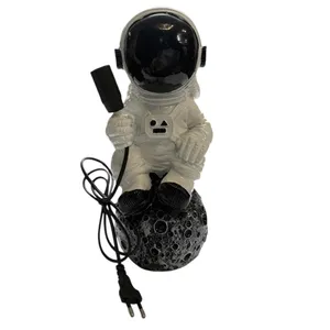 آباژور رو میزی مدل فضانورد کد 09