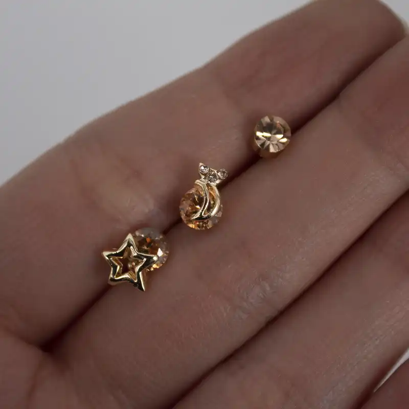 گوشواره زنانه مدل آریا طرح میخی کد 09 مجموعه 3 عددی