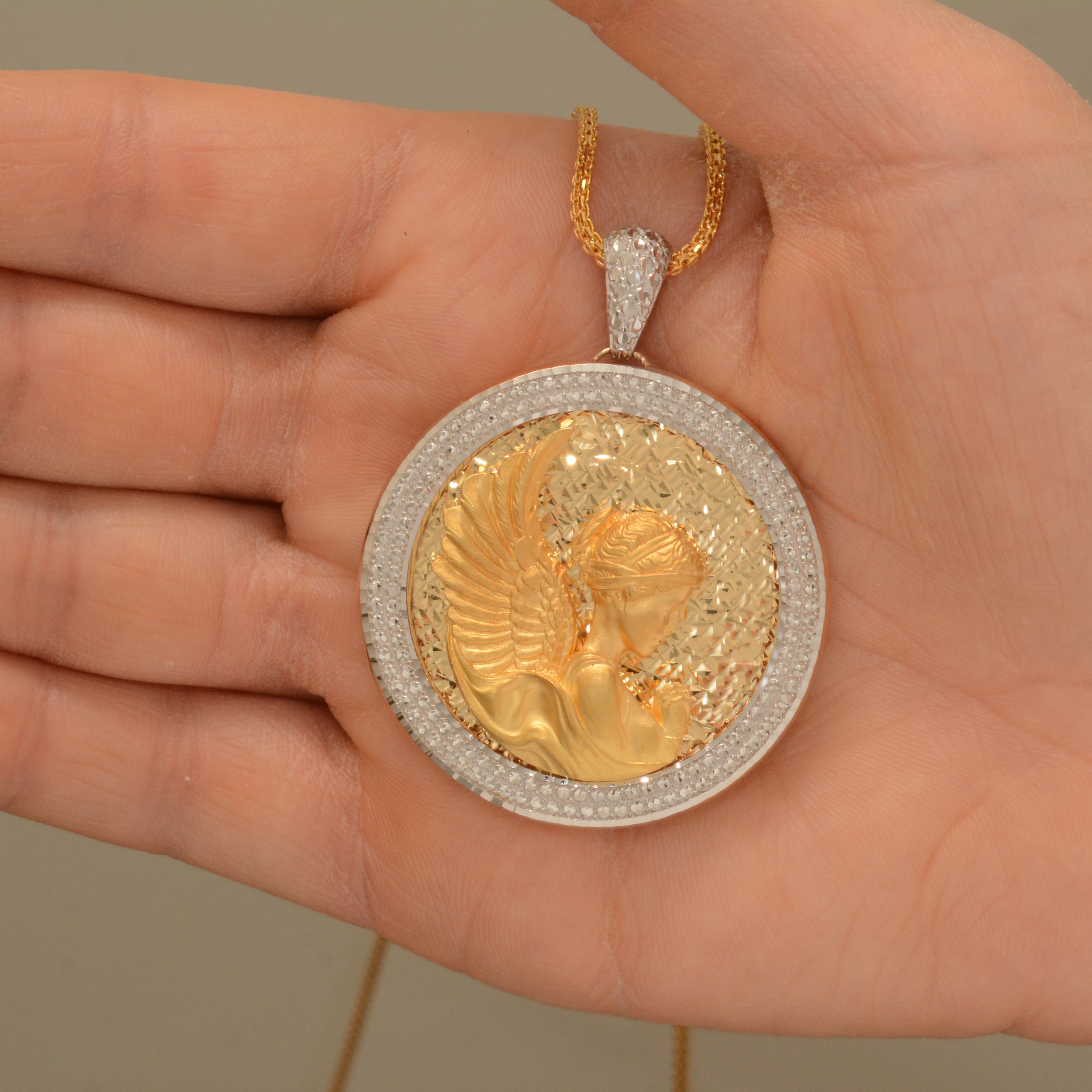 آویز گردنبند طلا 18 عیار زنانه طلای مستجابی مدل فرشته آوا  کد 4033