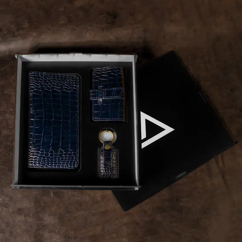 ست هدیه چرم آراهمراه مدل ARASET14