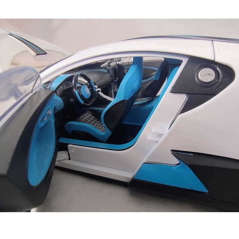 ماکت ماشین مدل بوگاتی دیوو طرح BUGATTI DIVO