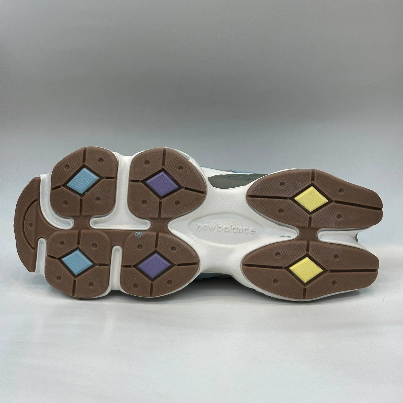 کفش پیاده روی نیو بالانس مدل 9060