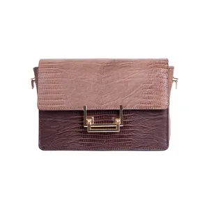 کیف رودوشی زنانه چرم آرا مدل d104