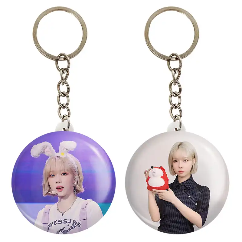 جاکلیدی خندالو مدل وینتر گروه آسپا Aespa کد 1974219735 مجموعه 2 عددی