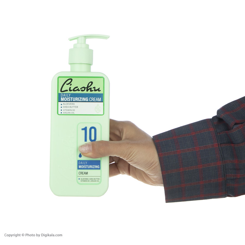 کرم مرطوب کننده لیاشو مدل Aloevera حجم 330 میلی لیتر