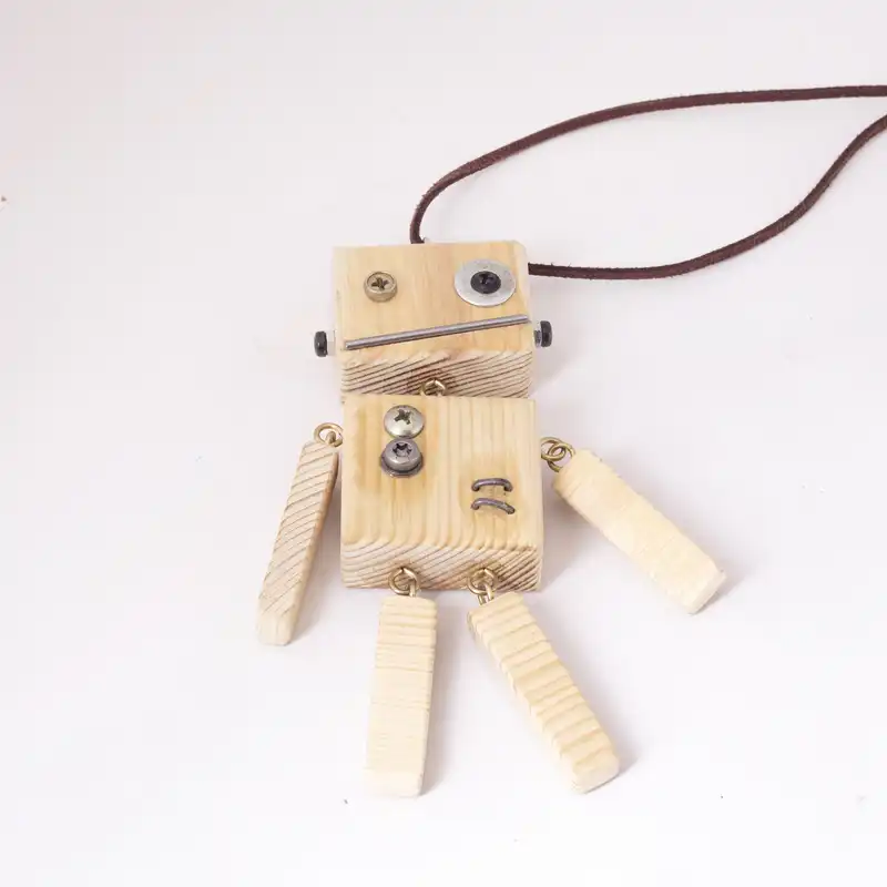 آویز خودرو طرح آدمک مدل ROBOT