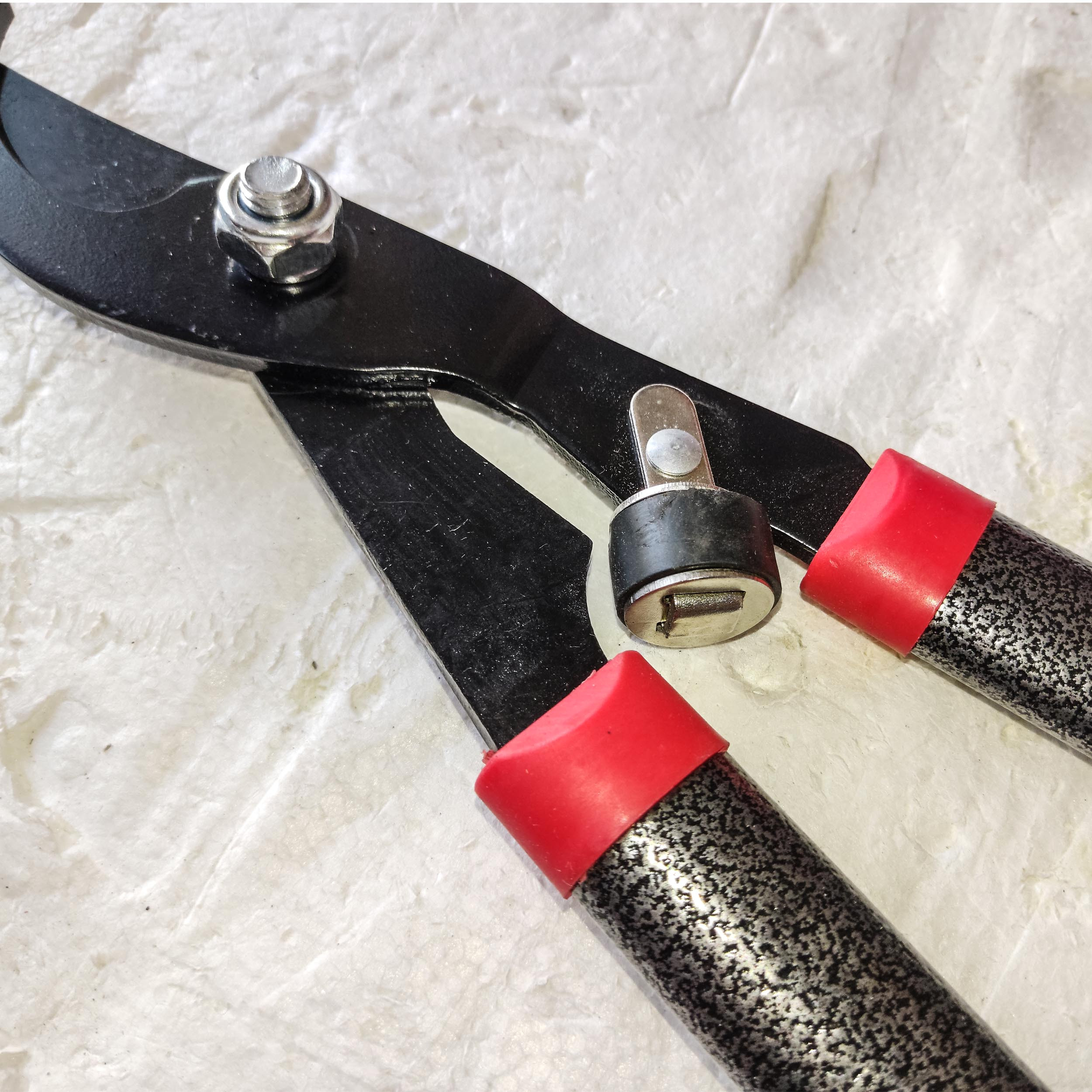 قیچی شاخه زن تیوان مدل QEFVL 20 -GB 10 قیچی شاخه زن تیوان مدل QEFVL 20 -GB 10