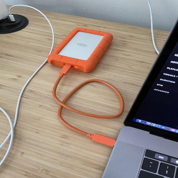 هارد دیسک اکسترنال لسی مدل Rugged USB-C ظرفیت 2 ترابایت 1