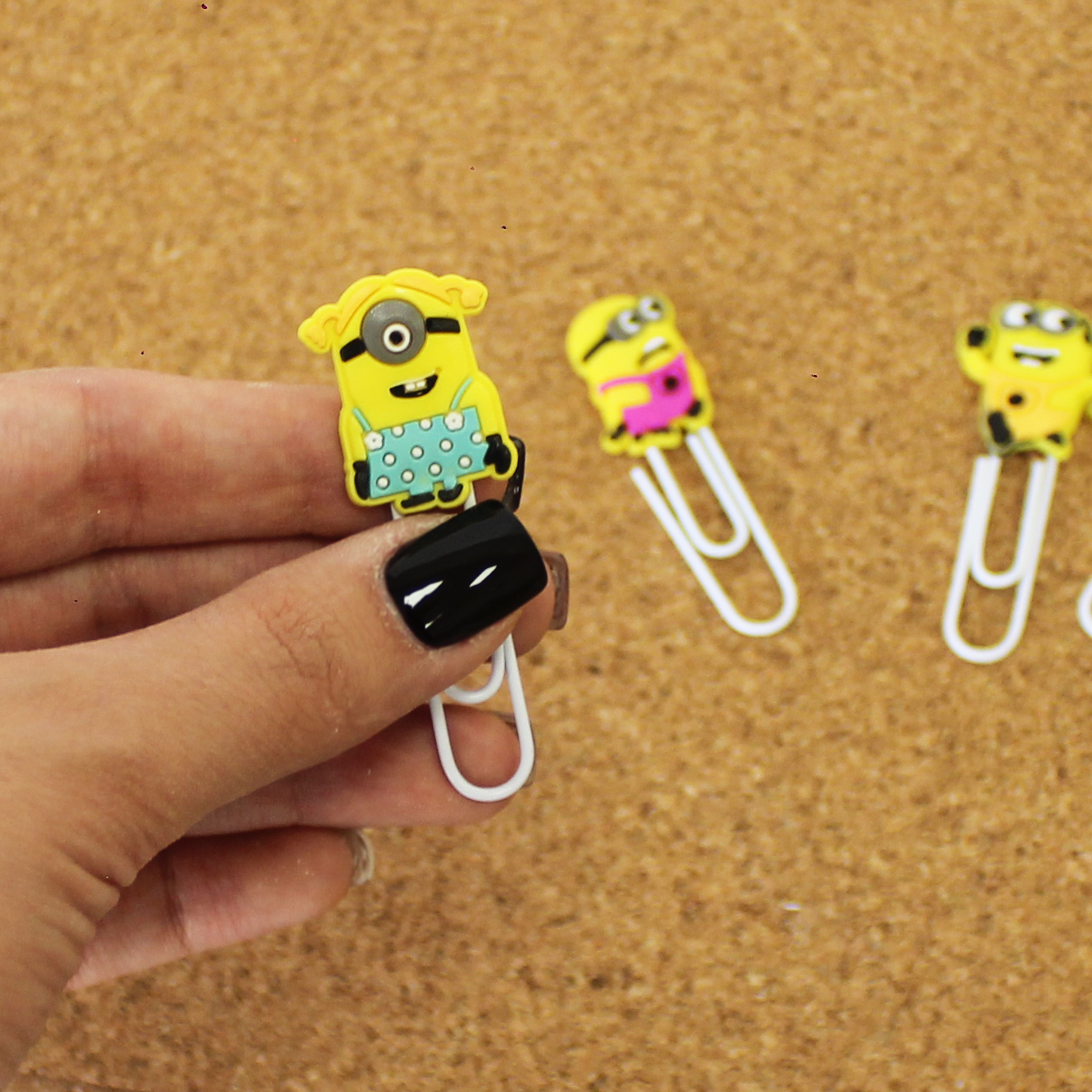 گیره کاغذ طرح مینیون مدل 293-07 بسته 4 عددی