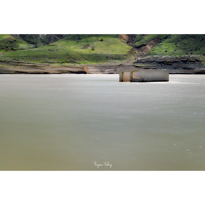 تابلو شاسی مدل منظره خانه در حال غرق کد 041