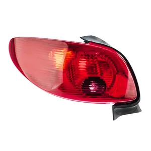 چراغ خطر عقب چپ مادپارت مدل SD کد 330804020016 مناسب برای پژو 206 صندوقدار