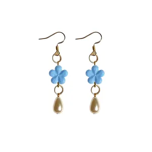 گوشواره دست ساز زنانه مدل مروارید و گل پنج پر