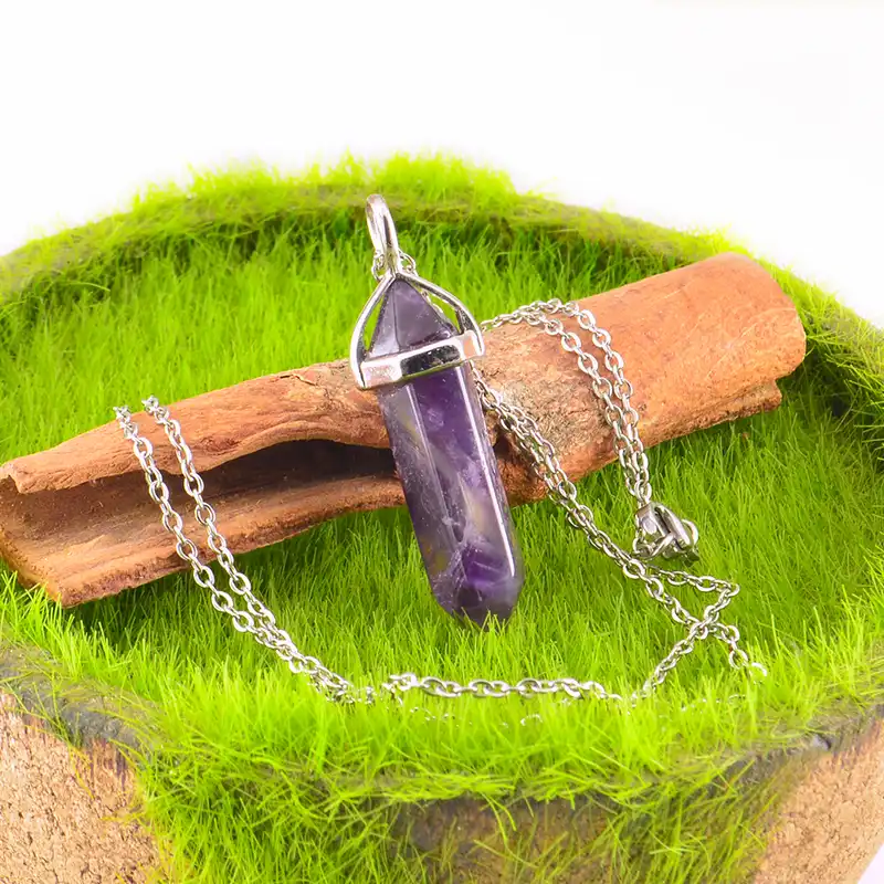 گردنبند مدل منشور سنگ آمتیست