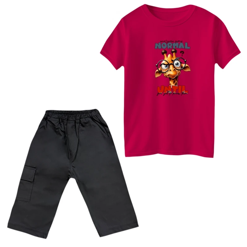 ست تی‌شرت و شلوارک پسرانه مدل زرافه عینکی