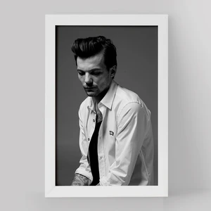 تابلو خندالو مدل لویی تاملینسون گروه موسیقی وان دایرکشن One Direction کد 18908