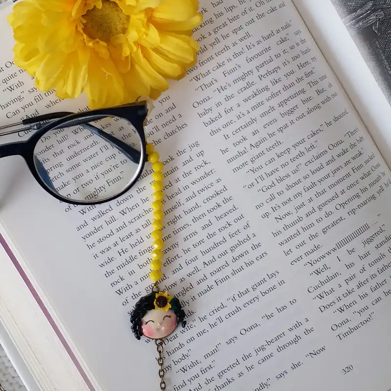 بند عینک مدل کریستال دختر آفتاب گردان کد BE101