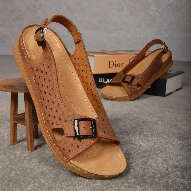 صندل زنانه پاپا مدل NCF.2794