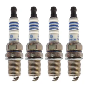 شمع خودرو فموتکس مدل UKP0126VP بسته 4 عددی