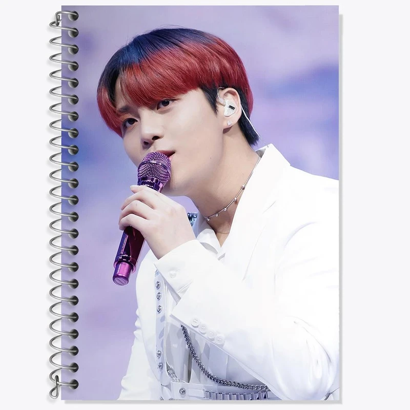 دفتر زبان 50 برگ خندالو مدل سه خط طرح جونگهو گروه ایتیز ATEEZ کد 21284