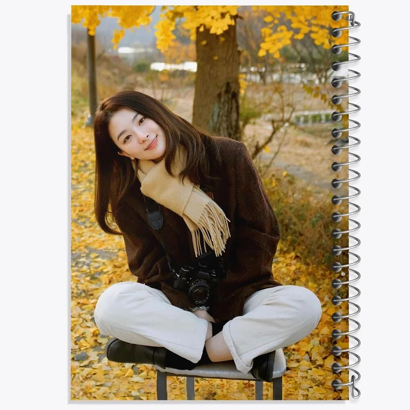 دفتر مشق 50 برگ خندالو مدل سولگی گروه رد ولوت Red Velvet کد 13011