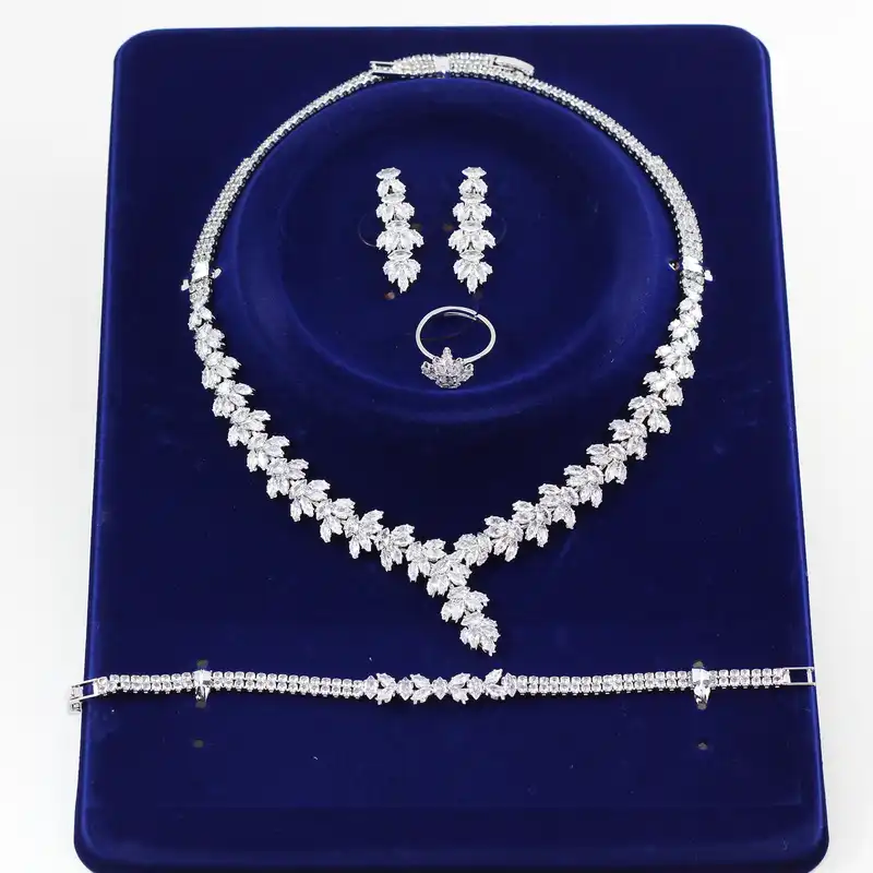 ست زنانه مدل عروس کد AA229
