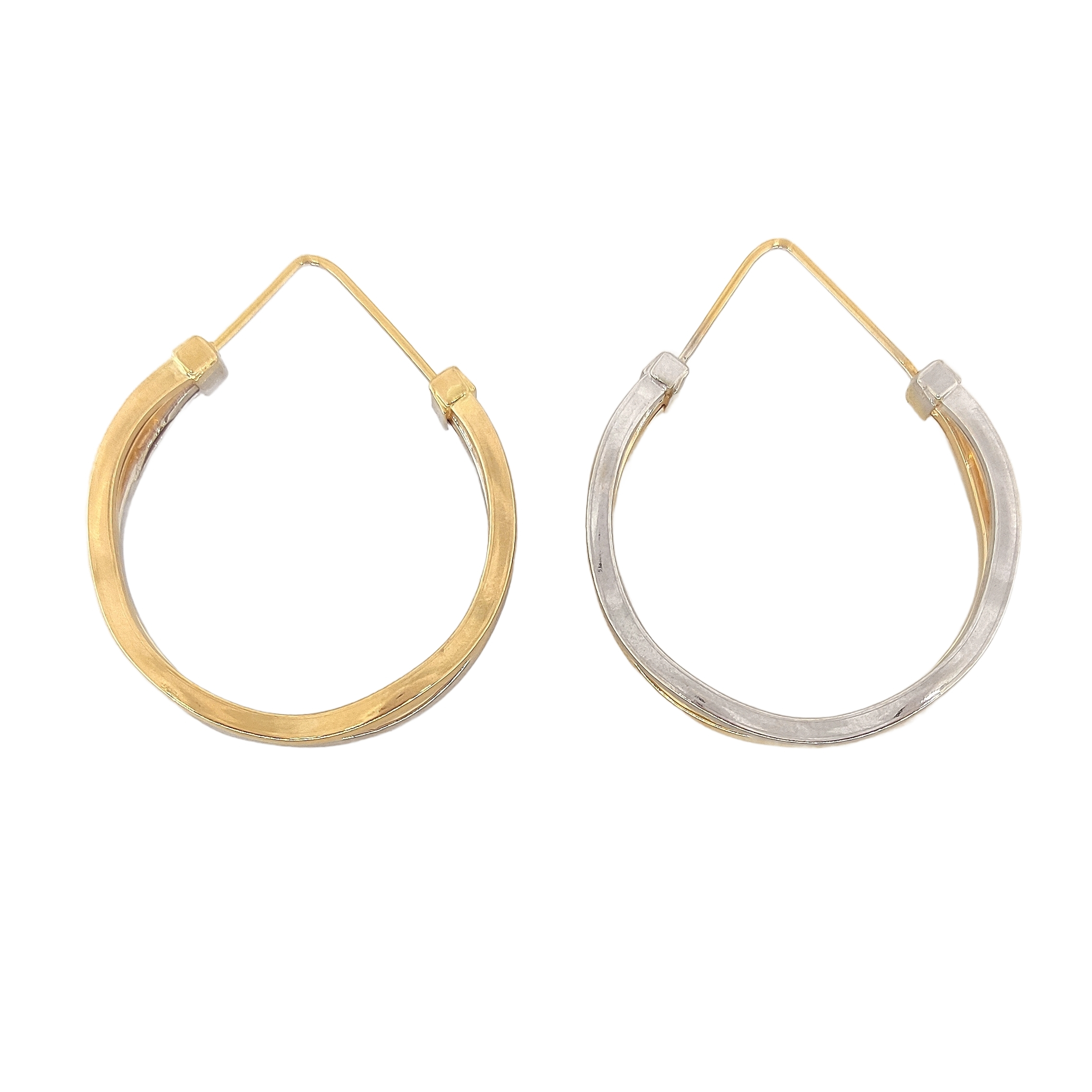 گوشواره طلا 18 عیار زنانه طلا و جواهرسازی افرا مدل موج 312