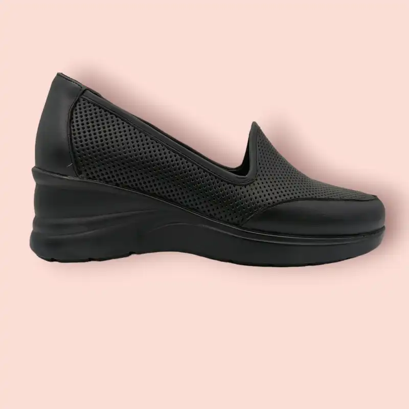 کفش طبی زنانه ریباری مدل T4