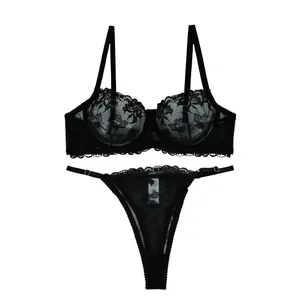 ست سوتین و شورت زنانه ژینا مدل توری کد 2005