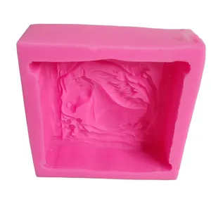 قالب شمع میتنگون مدل کتیبه اسب کادورا نماد سال 1405