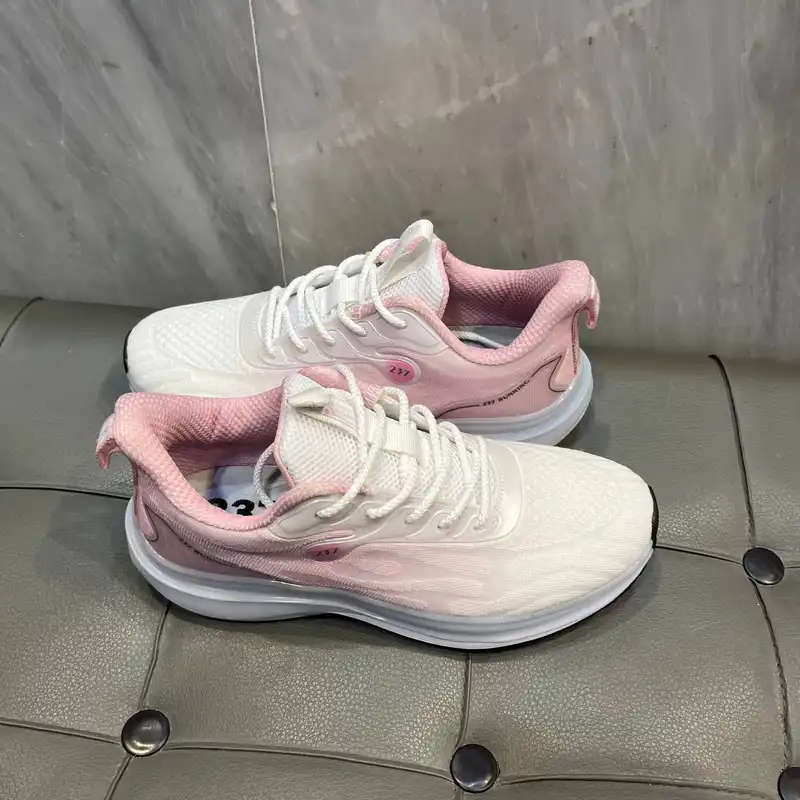 کفش پیاده روی مدل 237