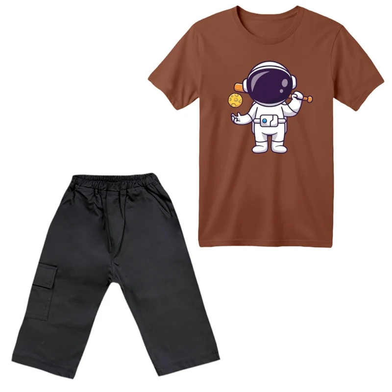 ست تی‌شرت آستین کوتاه و شلوارک پسرانه مدل فضانورد کد ۳