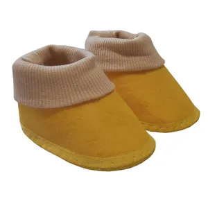 پاپوش نوزادی مدل KN300 زرد