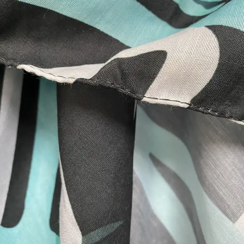 روسری زنانه مدل نخ اسپان منگوله دار کد 620