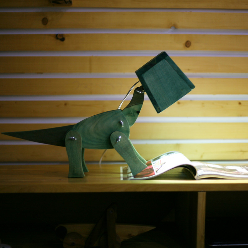 چراغ مطالعه مدل دایناسور
